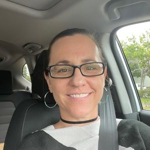 Meet your Posher, Lori